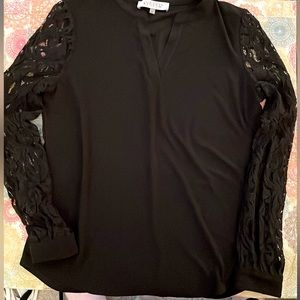 Kasper Woman’s V Neck Lace Sleeved Top